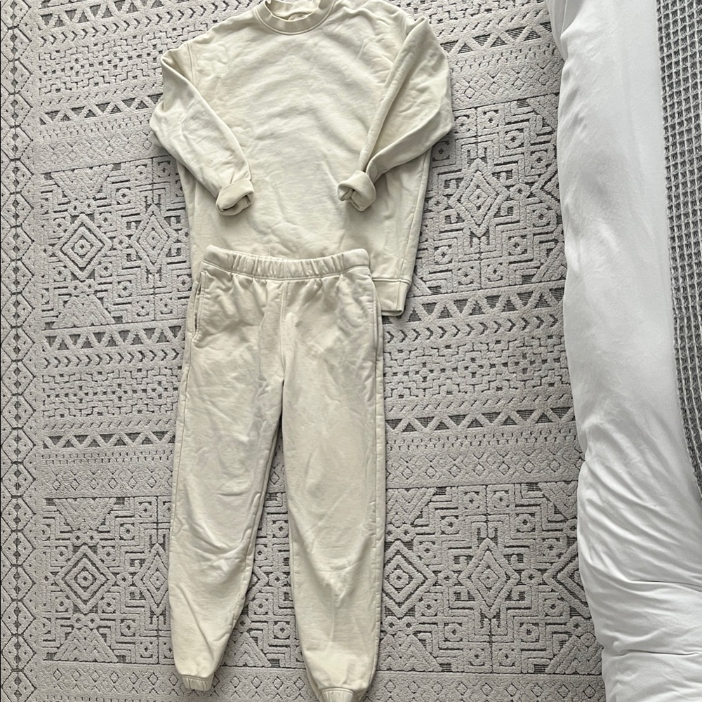 Mate the Label Cream sweatshirt and sweatpant set
